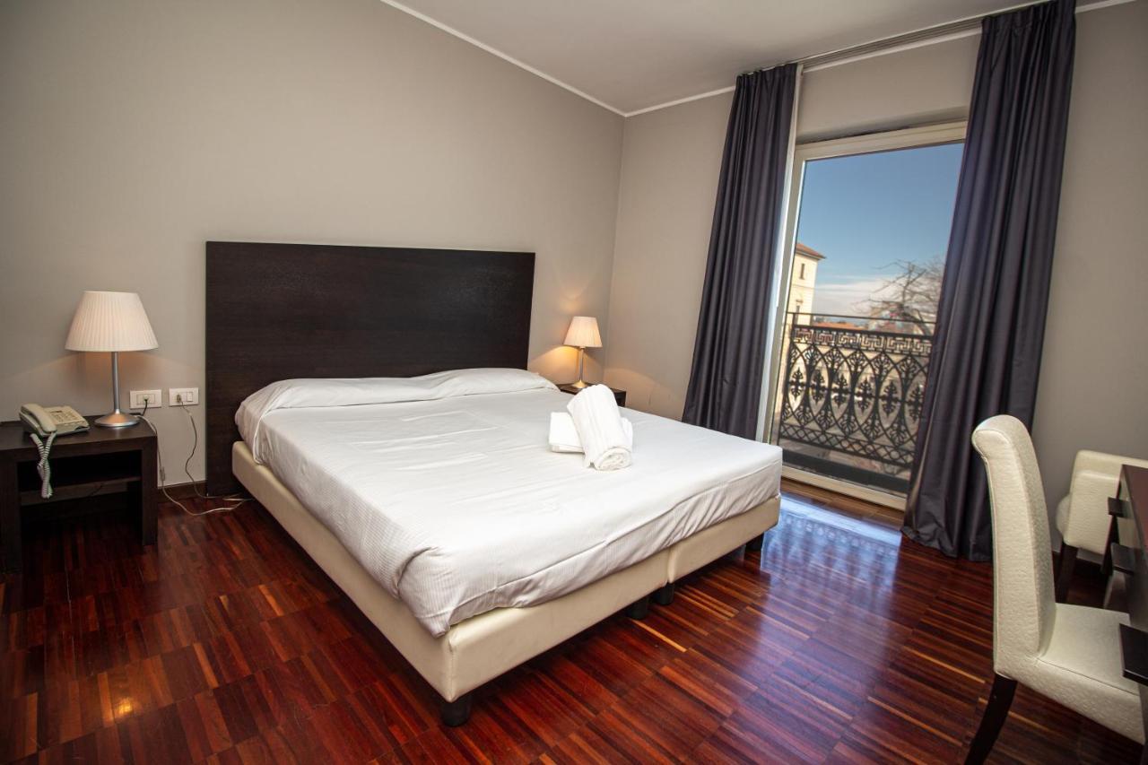 Hotel Cavour By Lvg Hotel Collection Novara Exterior foto